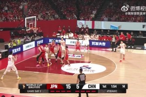 打破得分荒！廖三宁助攻胡金秋中投2分得手~