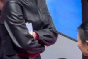 福建浔兴场边永远主角伍总！大家喜欢她的气质嘛？